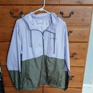 Columbia Womens Lavender and Olive Hooded Windbreaker /Size: Large